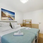 Deluxe In Ruhiger Lage