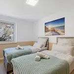Deluxe In Ruhiger Lage Διαμέρισμα