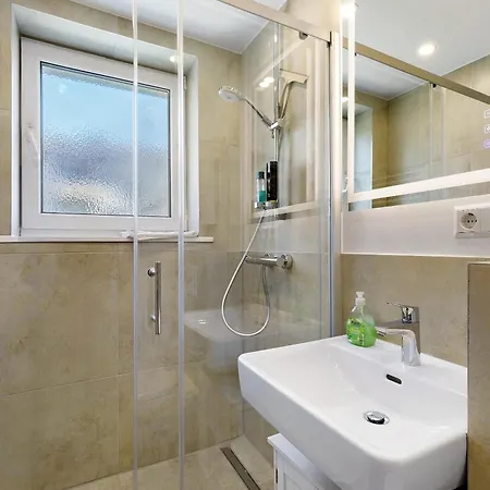 Deluxe In Ruhiger Lage أوبركوخن